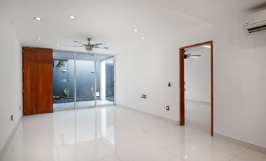 Casa Espaciosa en la Zona Hotelera Norte de Puerto Vallarta (Montessori) – A solo 3 Minutos de la Playa!