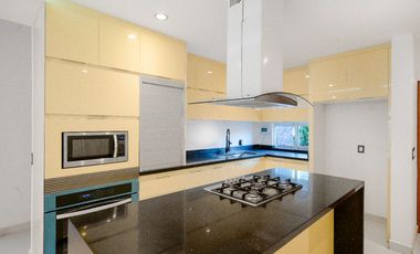Casa Espaciosa en la Zona Hotelera Norte de Puerto Vallarta (Montessori) – A solo 3 Minutos de la Playa!