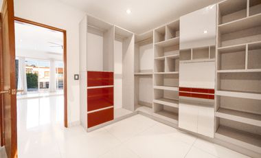 Casa Espaciosa en la Zona Hotelera Norte de Puerto Vallarta (Montessori) – A solo 3 Minutos de la Playa!