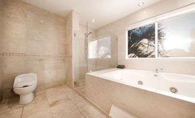 Casa Espaciosa en la Zona Hotelera Norte de Puerto Vallarta (Montessori) – A solo 3 Minutos de la Playa!