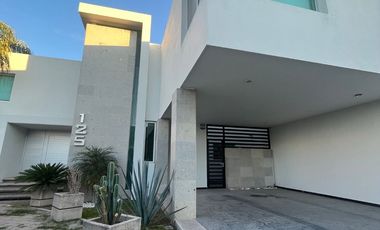 HERMOSA CASA EN VENTA EN CANTERAS DE SAN AGUSTIN