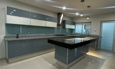 HERMOSA CASA EN VENTA EN CANTERAS DE SAN AGUSTIN