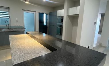 HERMOSA CASA EN VENTA EN CANTERAS DE SAN AGUSTIN