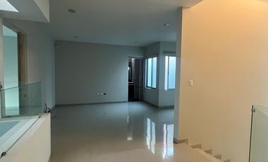HERMOSA CASA EN VENTA EN CANTERAS DE SAN AGUSTIN