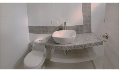 VENDO: COSTA SOL - 4 DORMITORIOS 1 EN P.B. CON BAÑOS COMPLETOS - COCINA - PATIO