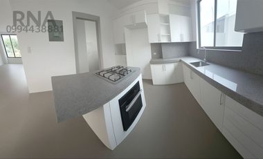 Alquilo Costa Sol por estrenar - 4 dormitorios 1 en planta baja con baños completos - cocina - patio. Guayaquil, Ecuador