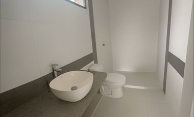 Alquilo Costa Sol por estrenar - 4 dormitorios 1 en planta baja con baños completos - cocina - patio. Guayaquil, Ecuador