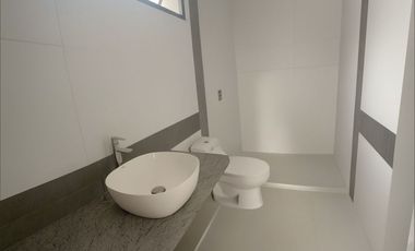 Alquilo Costa Sol por estrenar - 4 dormitorios 1 en planta baja con baños completos - cocina - patio. Guayaquil, Ecuador