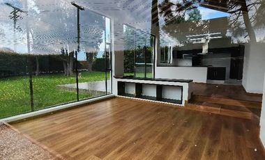 VENDO  CASA 1 PISO, EN  CONJUNTO VEREDA FAGUA SECTOR COLEGIO DE FAGUA , AREA DE CONSTRUCCION 300 METROS, LOTE  2076 METROS  5 HABITCIONES CADA UNO  CO