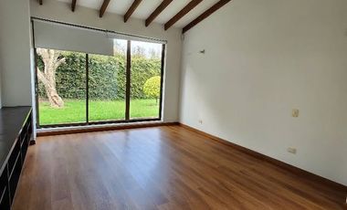 VENDO  CASA 1 PISO, EN  CONJUNTO VEREDA FAGUA SECTOR COLEGIO DE FAGUA , AREA DE CONSTRUCCION 300 METROS, LOTE  2076 METROS  5 HABITCIONES CADA UNO  CO