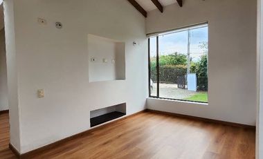 VENDO  CASA 1 PISO, EN  CONJUNTO VEREDA FAGUA SECTOR COLEGIO DE FAGUA , AREA DE CONSTRUCCION 300 METROS, LOTE  2076 METROS  5 HABITCIONES CADA UNO  CO