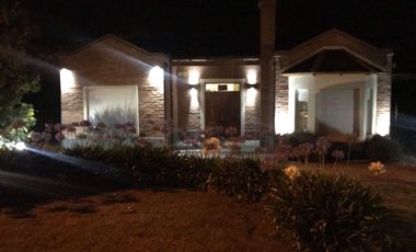 CASA EN ALQUILER TEMPORARIO (3 A 6 MESES)