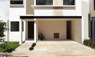 CASA EN RENTA EN CUMBRES NOVONORTE CONKAL, MERIDA