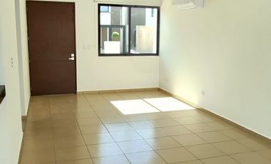 CASA EN RENTA EN CUMBRES NOVONORTE CONKAL, MERIDA