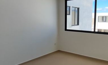 CASA EN RENTA EN CUMBRES NOVONORTE CONKAL, MERIDA