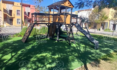 CASA DE 3 NIVELES EN RENTA, ZIRANDARO, SAN MIGUEL DE ALLENDE