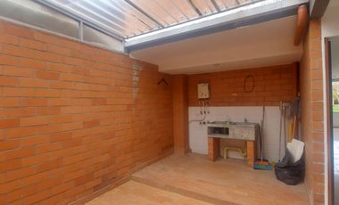 EN VENTA CASA EN CONJUNTO CERRDAO ENTREPINOS