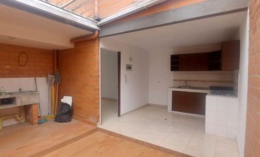 EN VENTA CASA EN CONJUNTO CERRDAO ENTREPINOS