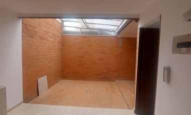 EN VENTA CASA EN CONJUNTO CERRDAO ENTREPINOS