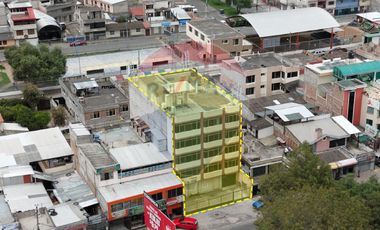 EDIFICIO COMERCIAL AV. CRISTOBAL DE TROYA, IBARRA