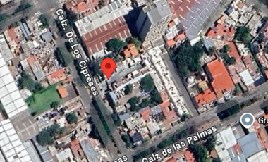 EXCELENTE OPORTUNIDAD, GRAN CASA EN CALZADA DE LOS CIPRECES, ZAPOPAN JALISCO, EN MENOS DE SU VALOR COMERCIAL!!