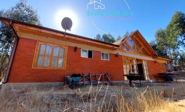 SE ARRIENDA GRAN PARCELA CON AMPLIA CASA EN ALGARROBO
