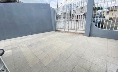 Se vende casa en La Alborada 12ava etapa a dos cuadras de la Av. Rodolfo Baquerizo Nazur