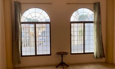 Se vende casa en La Alborada 12ava etapa a dos cuadras de la Av. Rodolfo Baquerizo Nazur