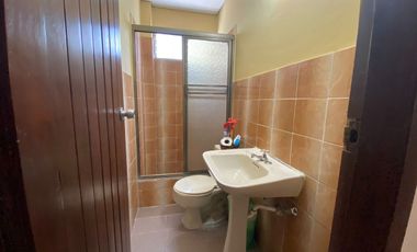 Se vende casa en La Alborada 12ava etapa a dos cuadras de la Av. Rodolfo Baquerizo Nazur