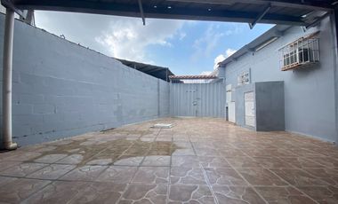 Se vende casa en La Alborada 12ava etapa a dos cuadras de la Av. Rodolfo Baquerizo Nazur