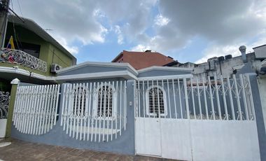 Se vende casa en La Alborada 12ava etapa a dos cuadras de la Av. Rodolfo Baquerizo Nazur