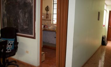 🚨EN VENTA CASA COMERCIAL EN PLENA ZONA DE ALTO COMERCIO A ESPALDAS DE MEGAPLAZA🚨