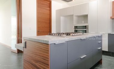 Casa de Lujo en Venta Colinas de Los Virreyes Residencial Zona Andares Puerta de Hierro Zapopan