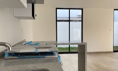 CASA EN RENTA EN EL CONDADO, CORREGIDORA
