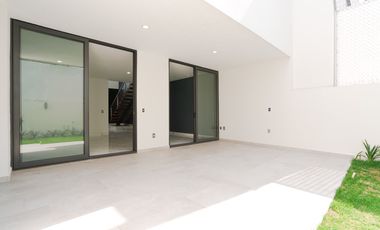 Casa en Venta Nueva de Lujo en Parque Virreyes frente Puerta las Lomas zona Andares Zapopan