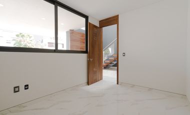 Casa en Venta Nueva de Lujo en Parque Virreyes frente Puerta las Lomas zona Andares Zapopan