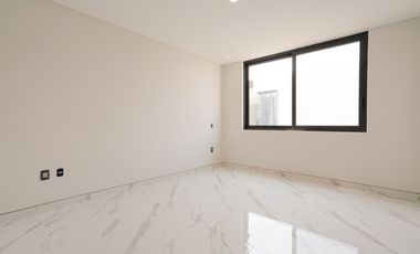 Casa en Venta Nueva de Lujo en Parque Virreyes frente Puerta las Lomas zona Andares Zapopan