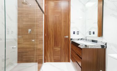 Casa en Venta Nueva de Lujo en Parque Virreyes frente Puerta las Lomas zona Andares Zapopan