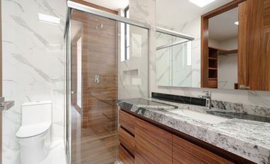 Casa en Venta Nueva de Lujo en Parque Virreyes frente Puerta las Lomas zona Andares Zapopan