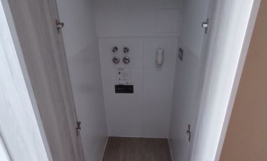 Departamento En Venta A Pasos Plaza Egaña, Casi Nuevo
