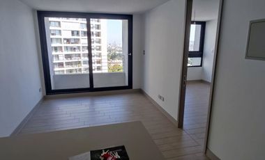 Departamento En Venta A Pasos Plaza Egaña, Casi Nuevo
