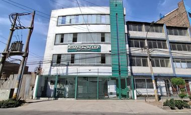 VENDO CASA DE 250M2 EN ZARATE