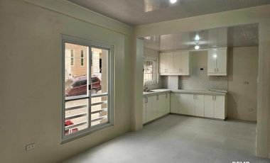 Titled house and lot in a peaceful community
