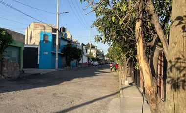 SE RENTA TERRENO EN ESQUINA CON OPCION A BODEGAS, PATIO DE MANIOBRAS U ZONA COMERCIAL