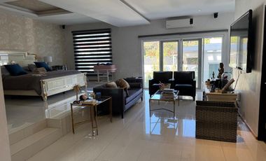 INCREÍBLE CASA EN RENTA EN LOMAS DEL VALLE