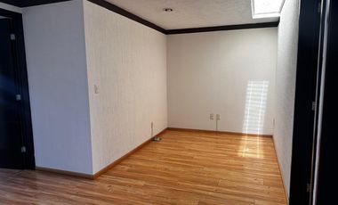 Casa en Renta en Metepec con vigilancia las 24 horas excelente ubicación.