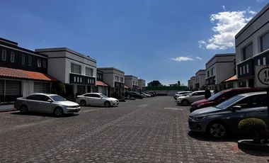 Casa en Renta en Metepec con vigilancia las 24 horas excelente ubicación.