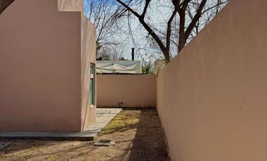 Amplia casa en Renta totalmente amueblada