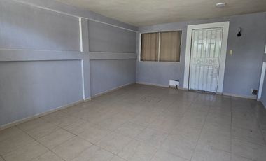 Casa amueblada en La Castellana - Salida a Silao - Lista para habitar