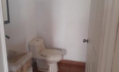 Linda casa amueblada en Fracc. Las Reynas muy amplia